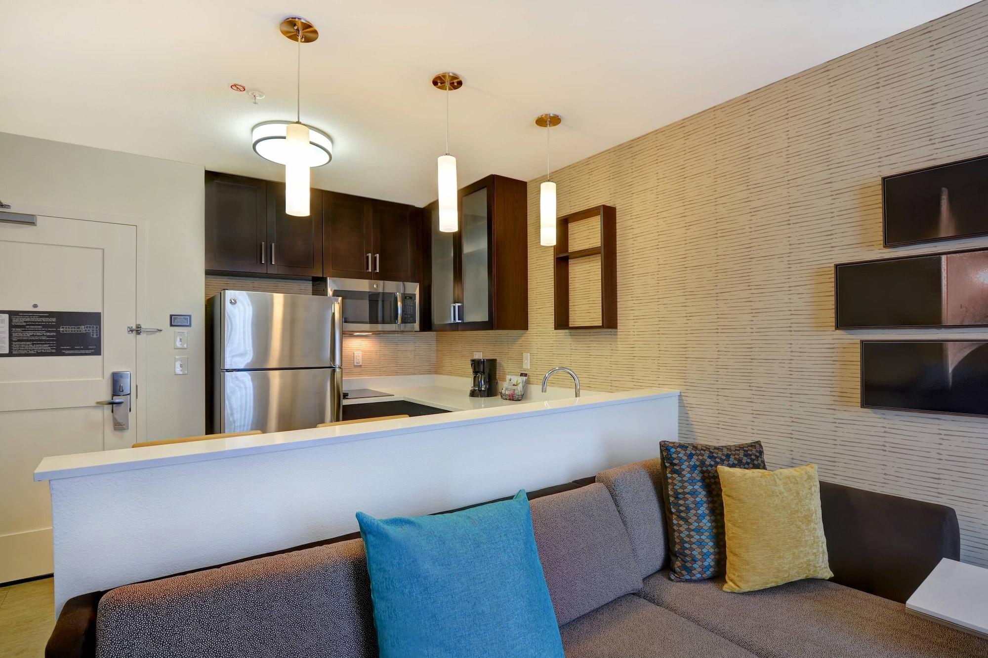 Hotel By Marriott The District At Eastover Jackson