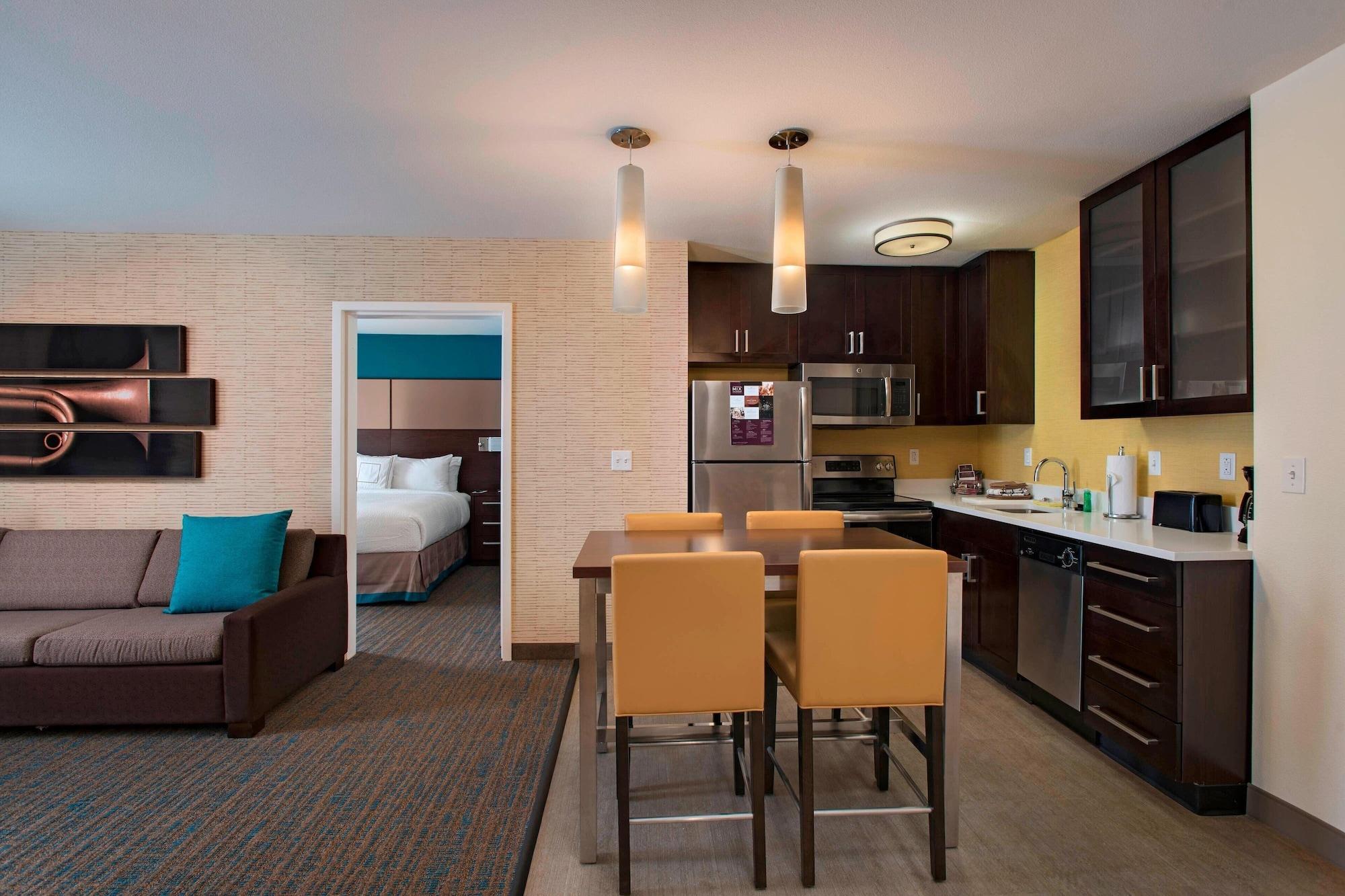 By Marriott The District At Eastover 3* Jackson