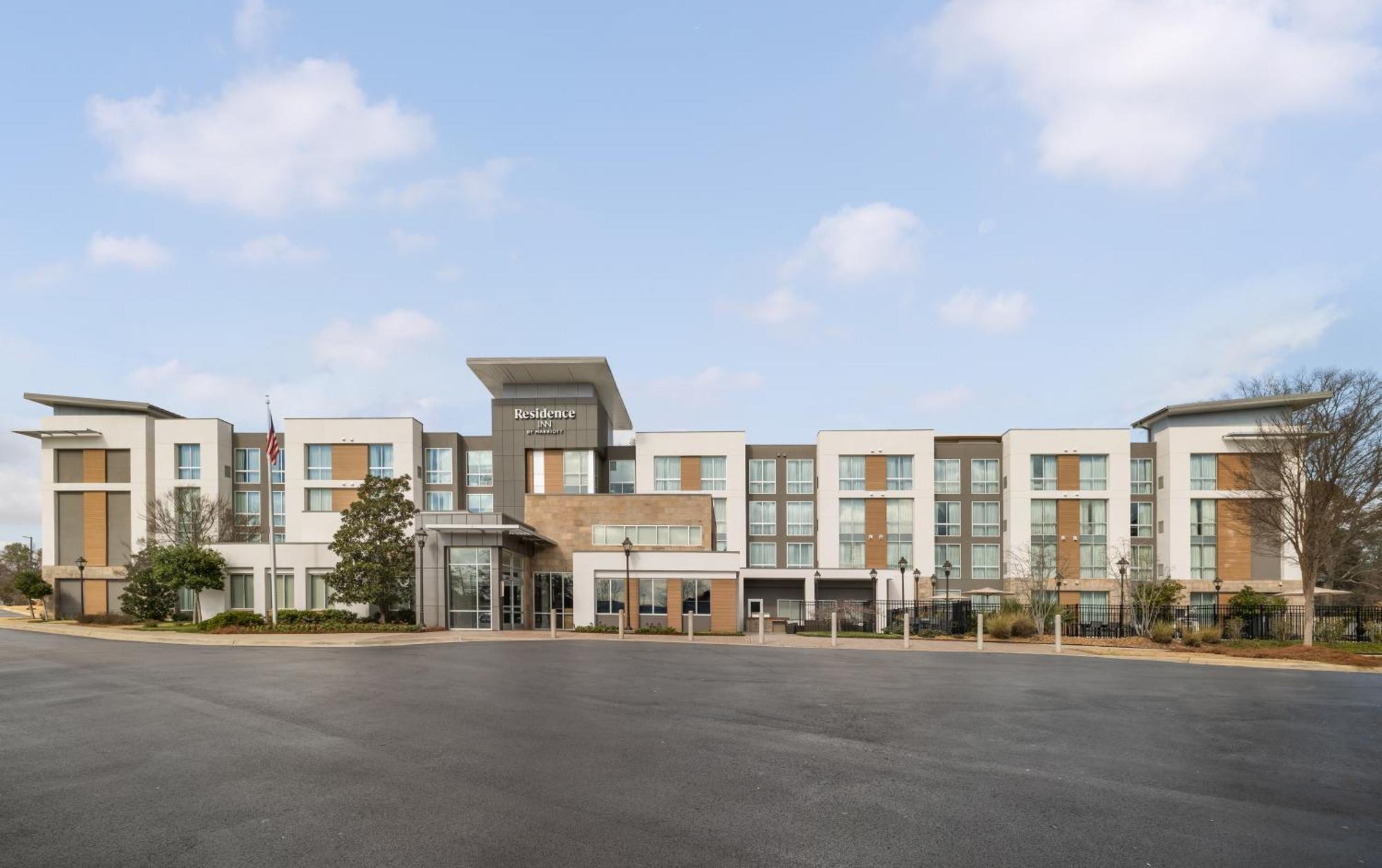 By Marriott The District At Eastover Hotel 3*
