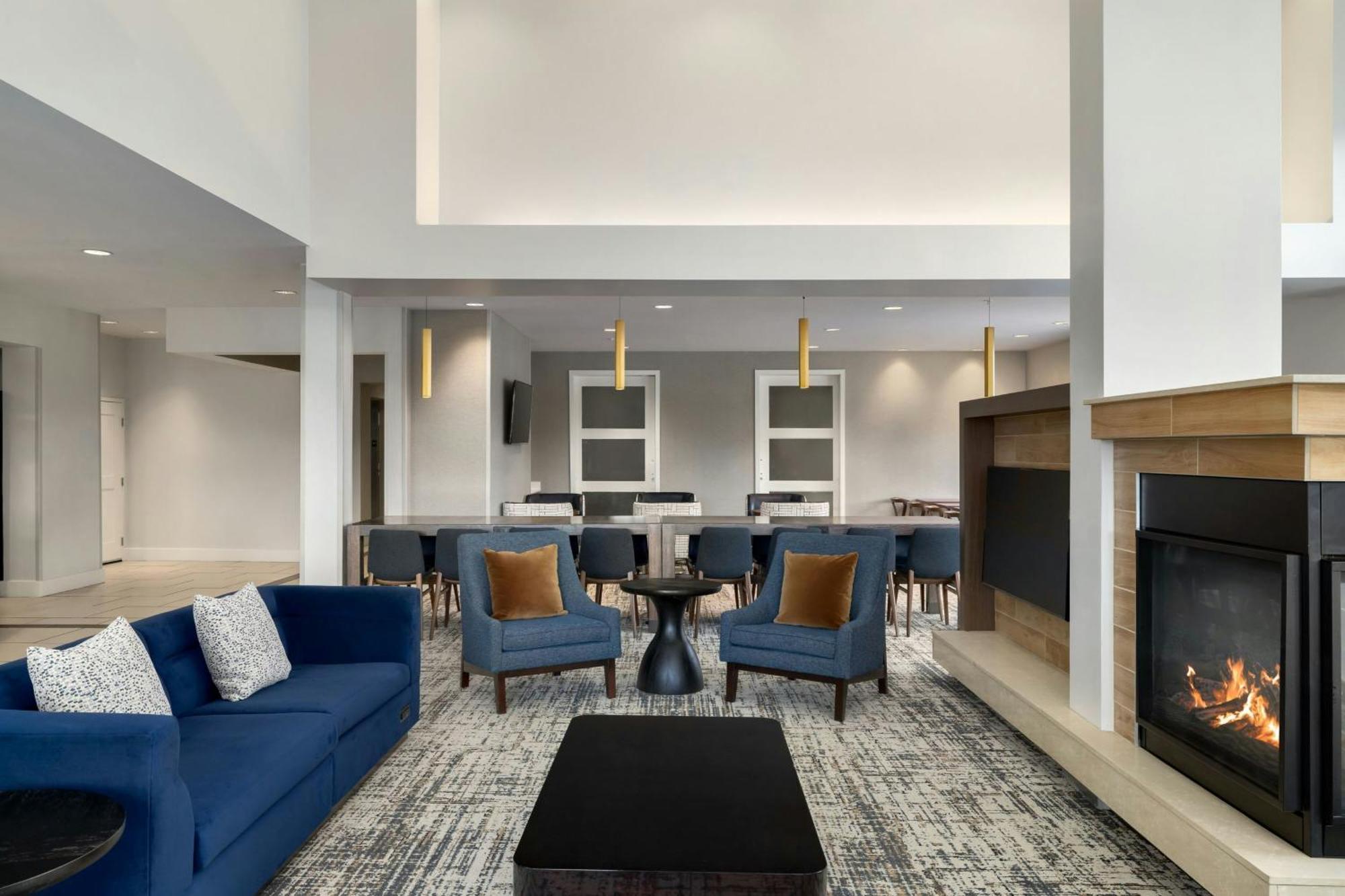 Hotel By Marriott The District At Eastover Jackson