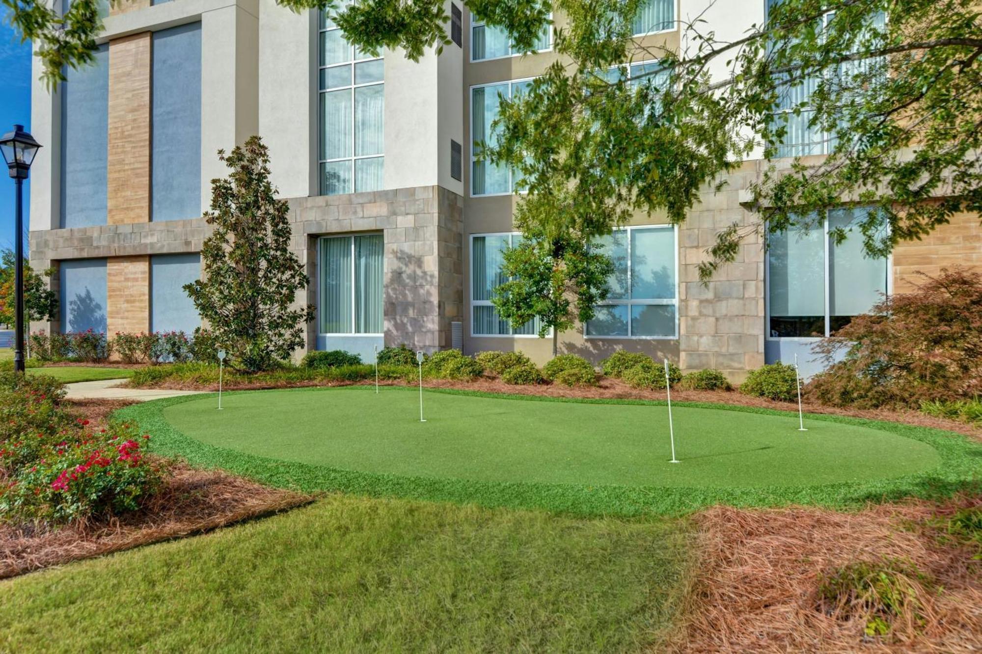 Hotel By Marriott The District At Eastover